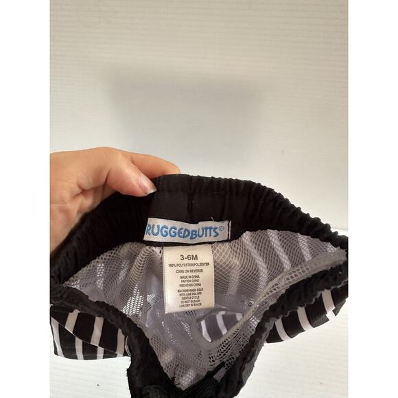 RUGGED BUTTS Ruffle~Black & Striped Swim Trunks Set~Size 3-6m - Picture 3 of 4